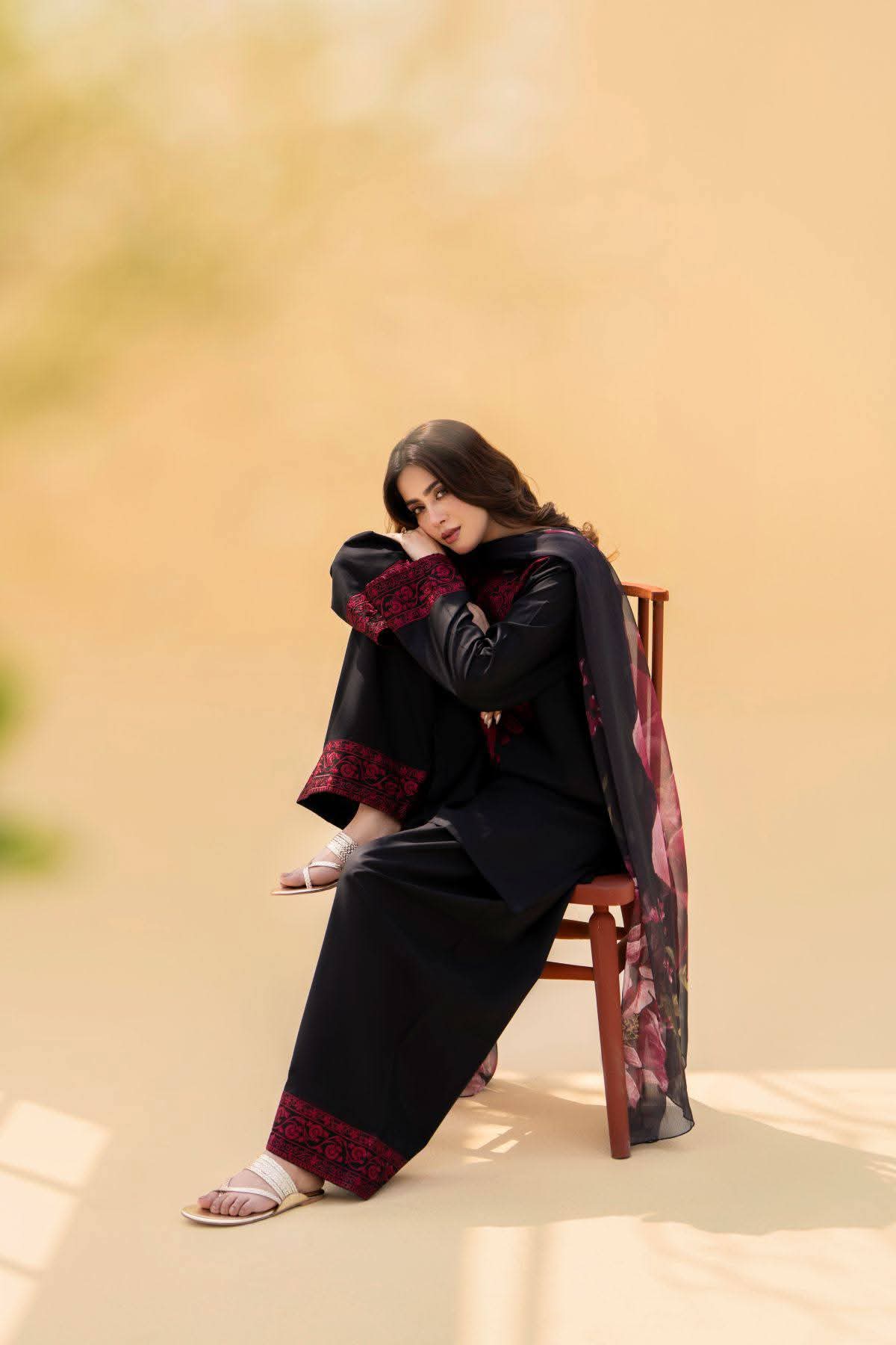 Black queen 3pcs
