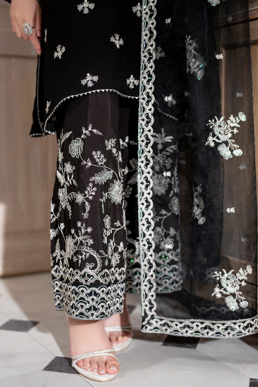 Midnight Elegance – 3PC Premium Chiffon