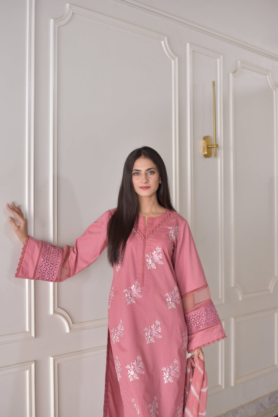 The Gul-e-Gulabi 2pcs